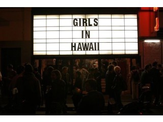 GIRLS IN HAWAII - 2 PLACES