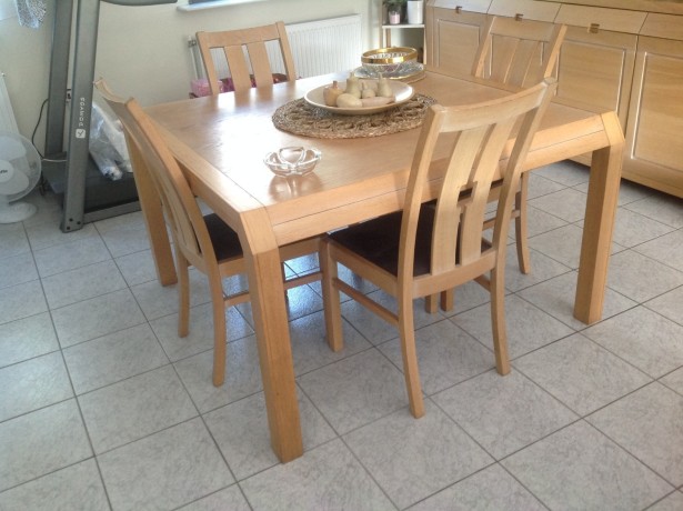 table-pour-8-personnes-4-chaises-chene-clair-big-0