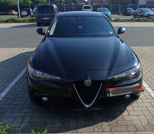 alfa-romeo-giulia-turbo-200-big-0