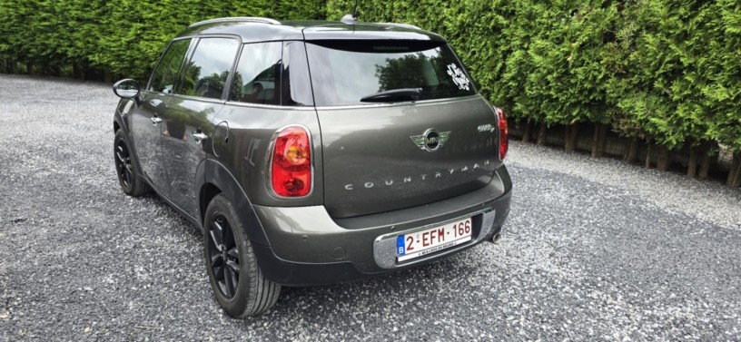 mini-countryman-cooper-d-de-2014-big-0